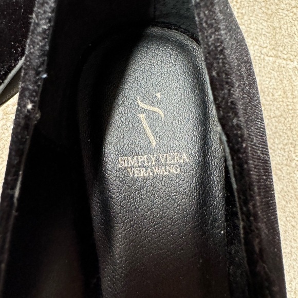 Simply Vera Wang velvet block heel pumps size 7 - Picture 3 of 6